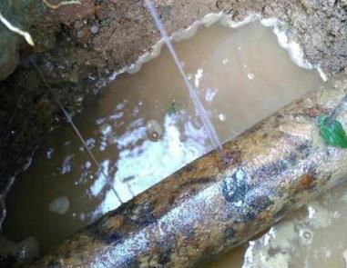 望奎楼顶渗水维修公司分享下地暖漏水的原因及检测方法。